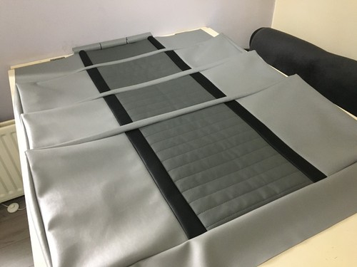 Rock and roll bed - 3/4, cushions